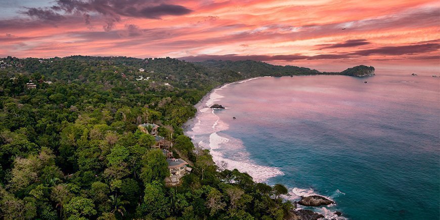 Zonsondergang boven Manuel Antonio