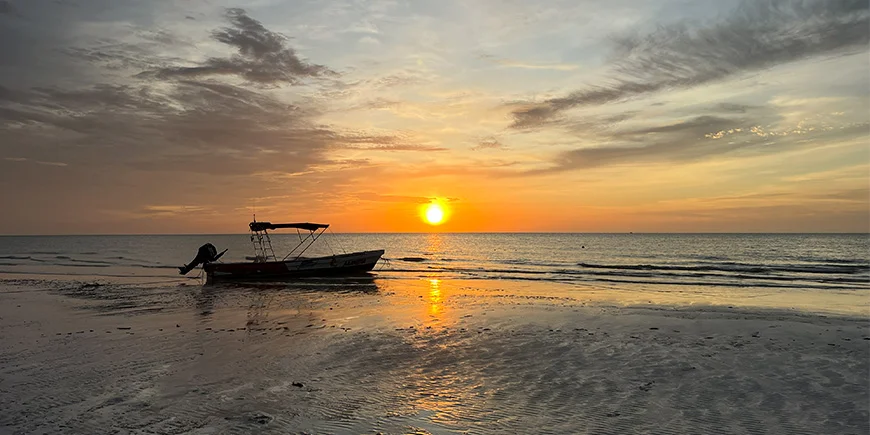 Zonsondergang op Isla Holbox in Mexico