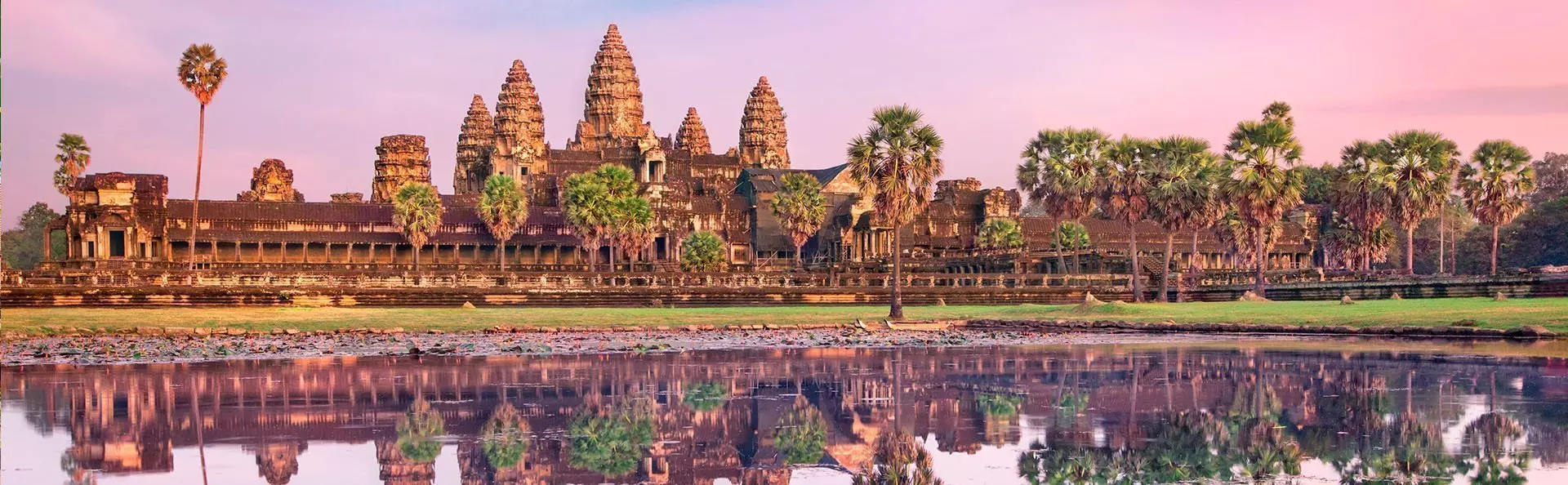 Weerspiegeling van Angkor Wat in Cambodja