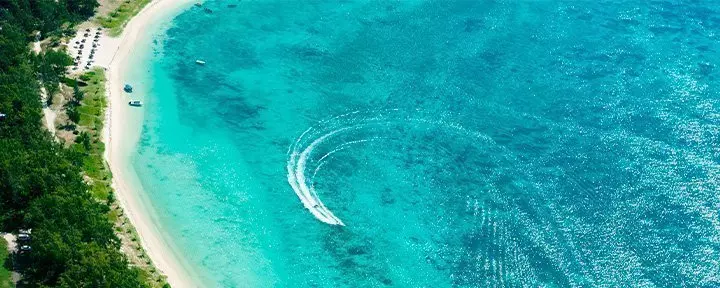 Luchtfoto van de oostkust van Mauritius