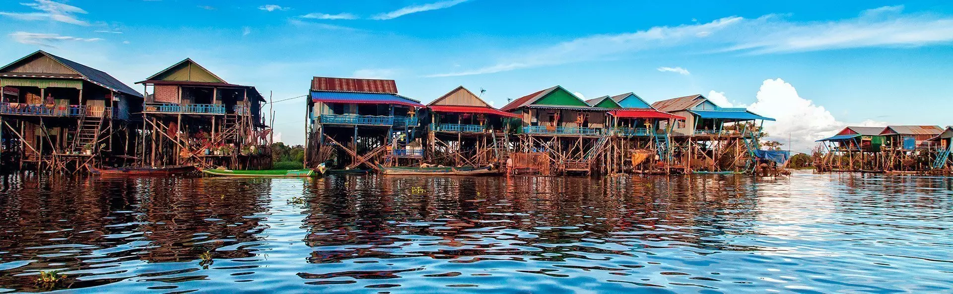 Drijvend dorp op het Tonle Sap-meer in Cambodja